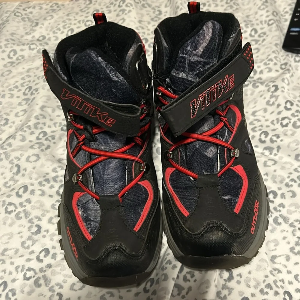 Vitike Red & Black Hiking Boots - 38 / 7.5